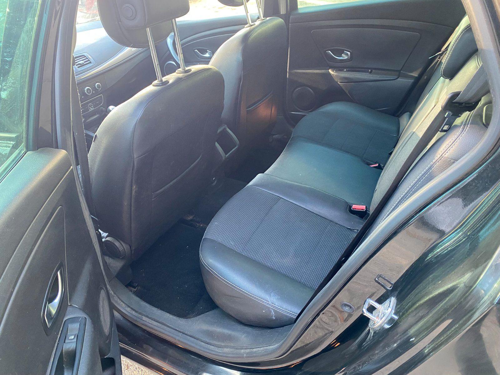 Renault Megane 2010 — photo 10