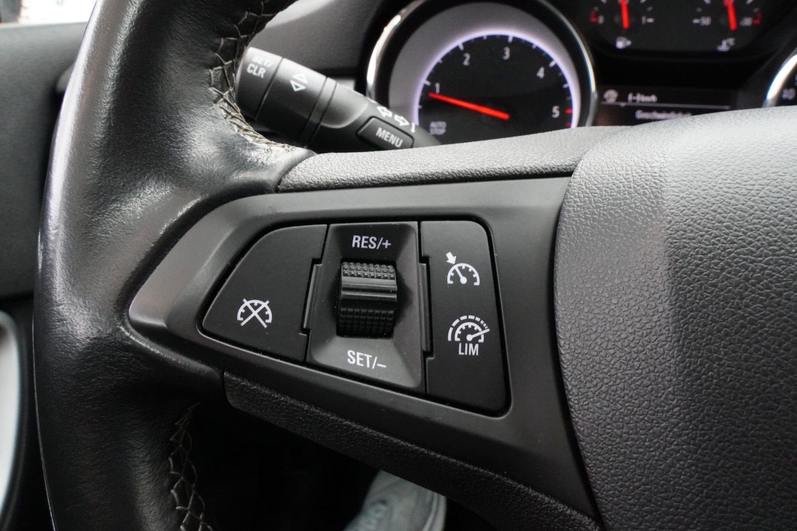 Fahrzeugabbildung Opel Astra K Sports Tourer Edition *Autom*Navi*