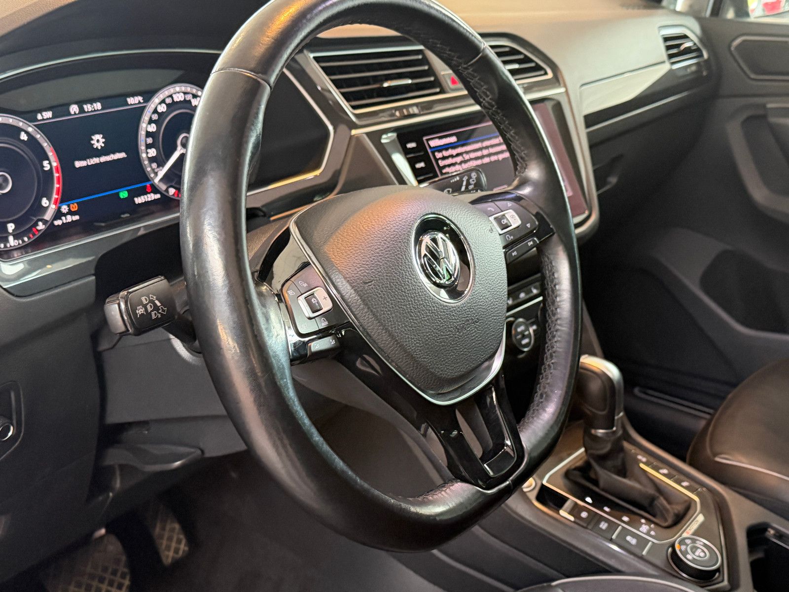 Fahrzeugabbildung Volkswagen Tiguan Highline /VIRTUAL/PANO/MEMORY/HUD/KAMERA