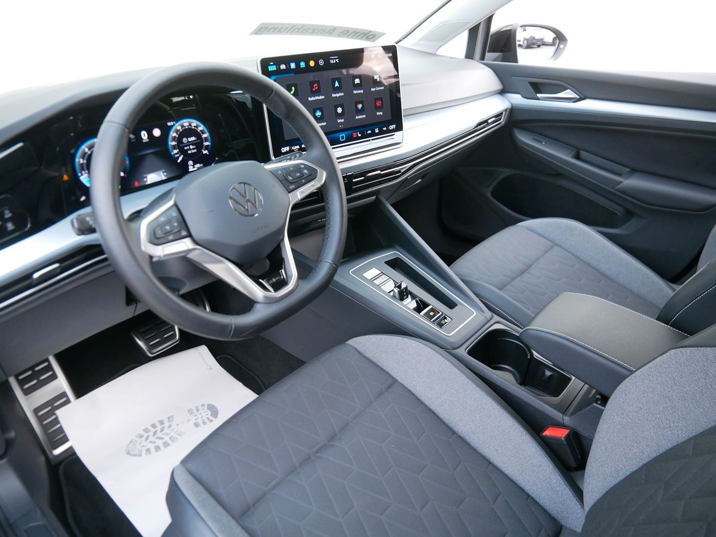 Fahrzeugabbildung Volkswagen Golf -VIII 1.5 eTSI Goal NEU43T AHK MATRIX Kamer