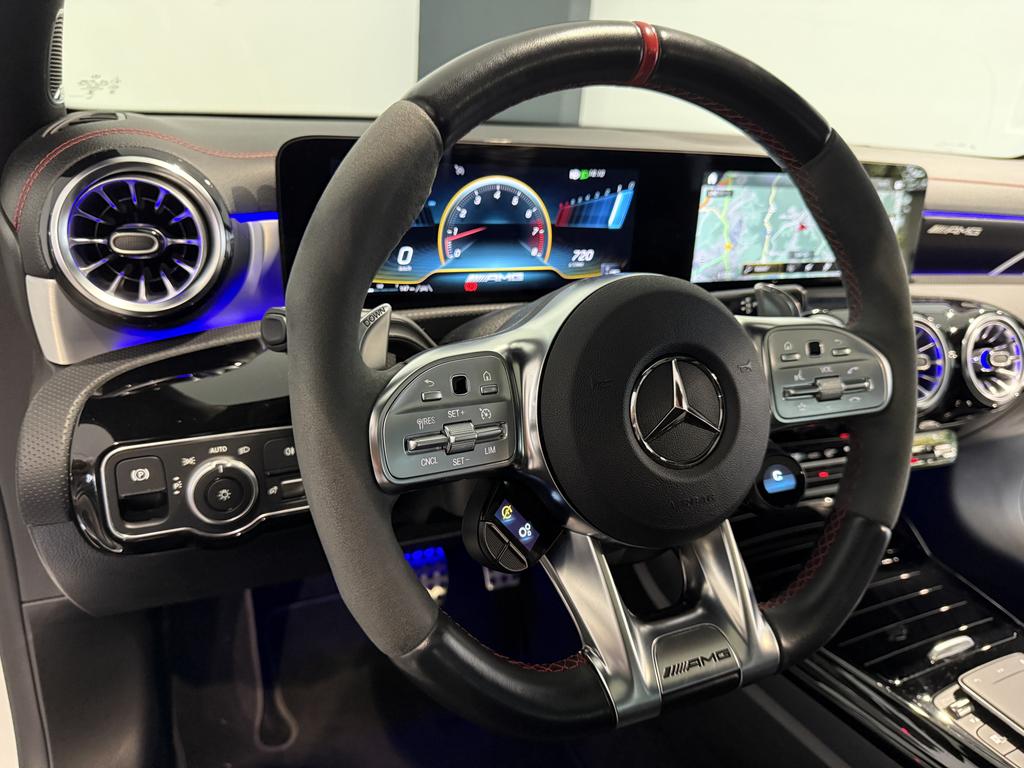 Mercedes-Benz CLA 35 AMG