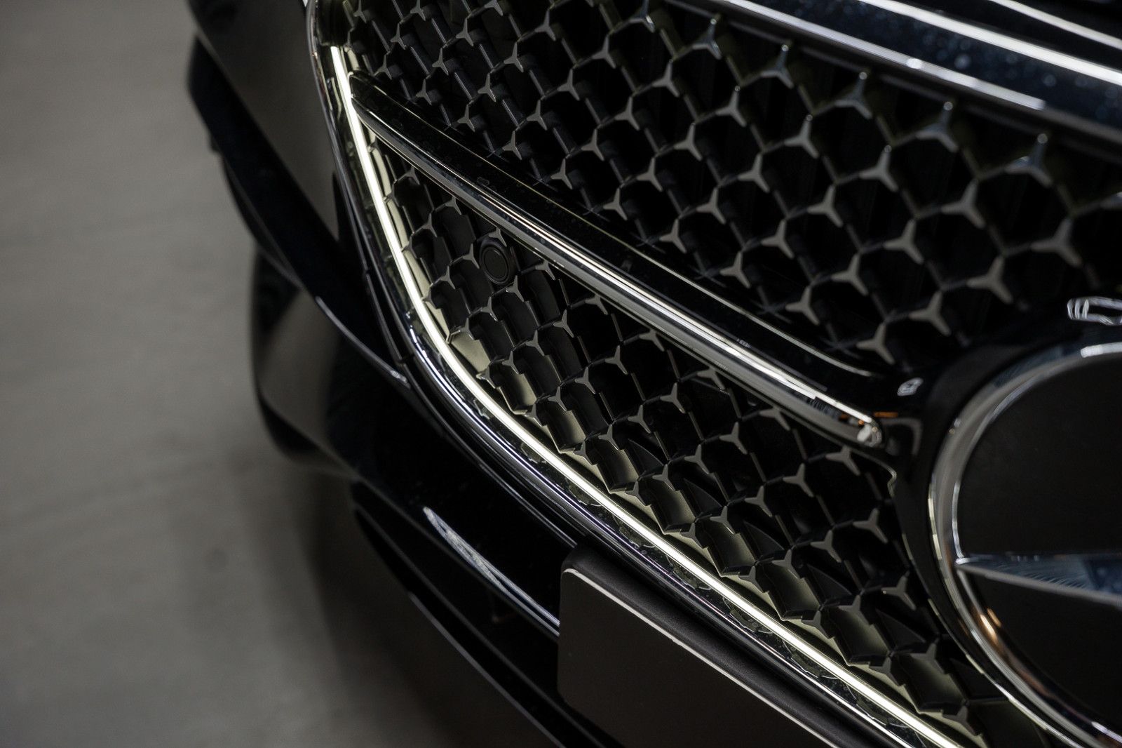 Fahrzeugabbildung Mercedes-Benz E 220d MY25*Premium Plus*Superscreen*20"*Leder-P