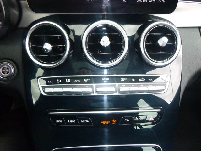 Fahrzeugabbildung Mercedes-Benz C 220d T >AUT/PANO/STANDHEIZ/LED-LICHT...