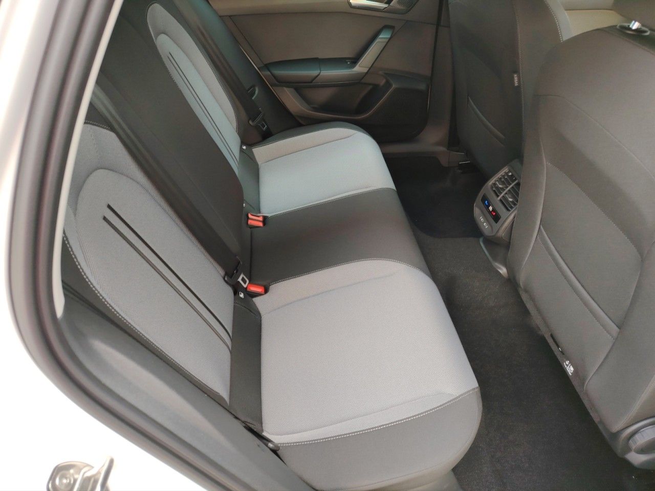 Fahrzeugabbildung SEAT Leon Style Edition Matrix-LED