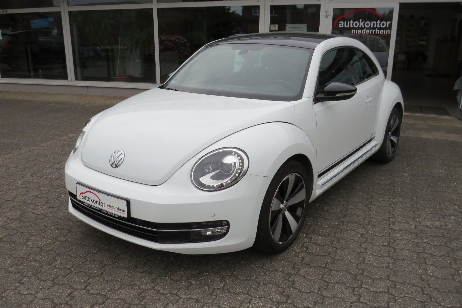 Fahrzeugabbildung Volkswagen Beetle Lim. Club XENON NAVI APP-CONNECT PDC 18`