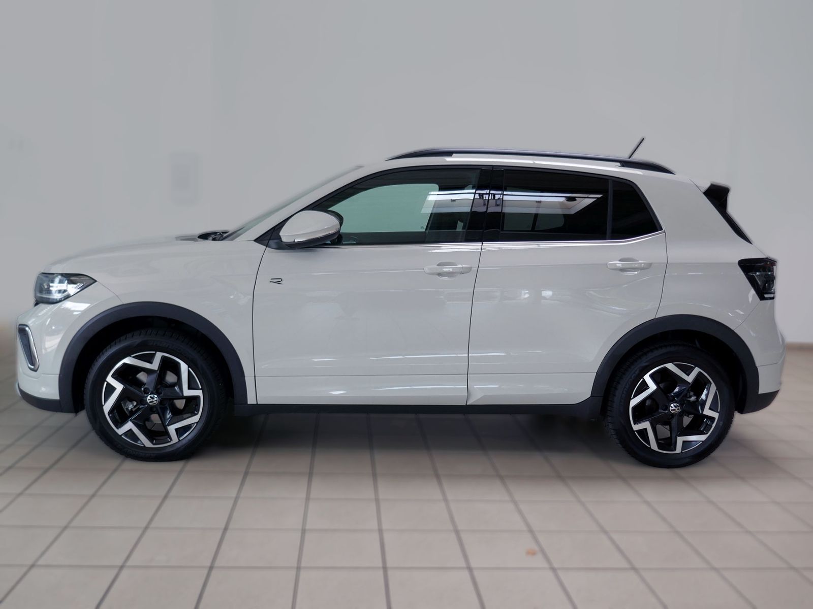 Fahrzeugabbildung Volkswagen T-Cross R-Line 1.0 TSI | LED PDC ACC Navi App