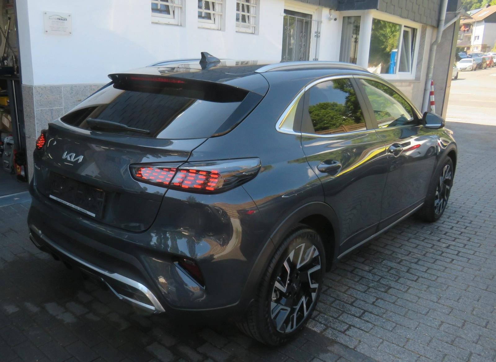 Kia XCeed Steel Edition // R-Kam, ACC, DAB, LED