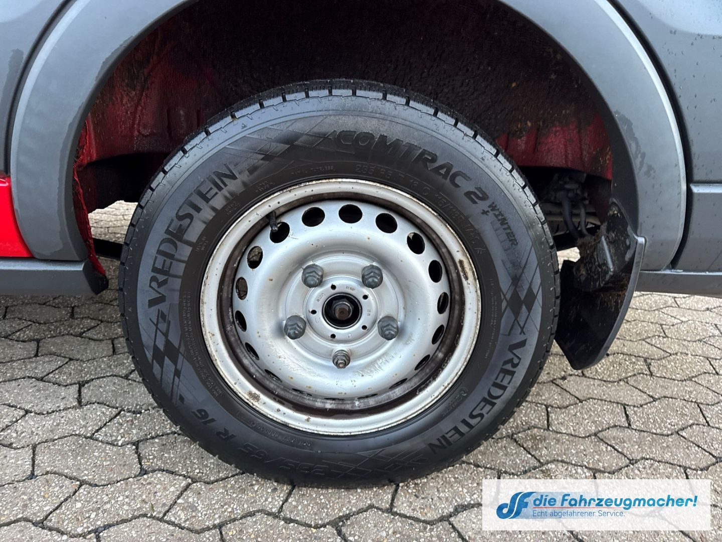 Fahrzeugabbildung Ford Transit Kombi 350 L3 2.2 TDCi *7049 *KLIMA *EXP