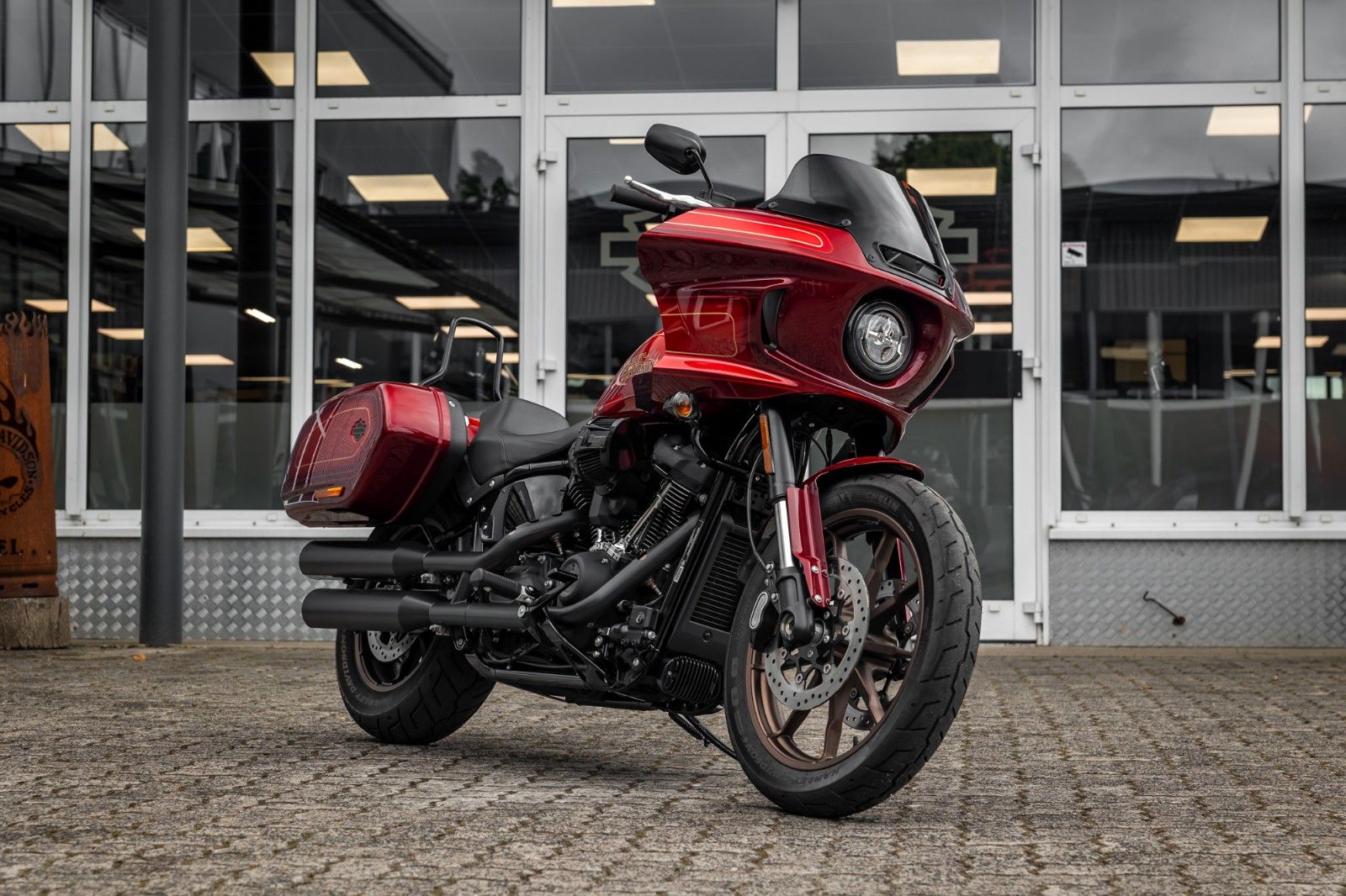 Fahrzeugabbildung Harley-Davidson FXLRST LOW RIDER ST 117 - EL DIABLO Nr. 359/1500