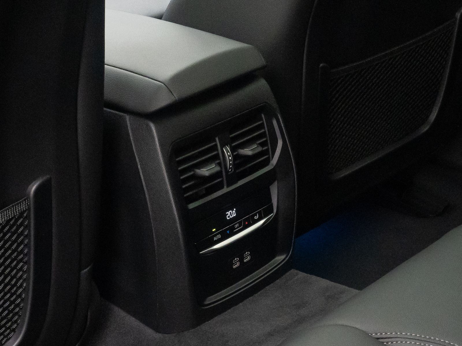 Fahrzeugabbildung BMW i4 eD35 Gran Coupe Glasdach HUD Komfort 360&deg;H/K