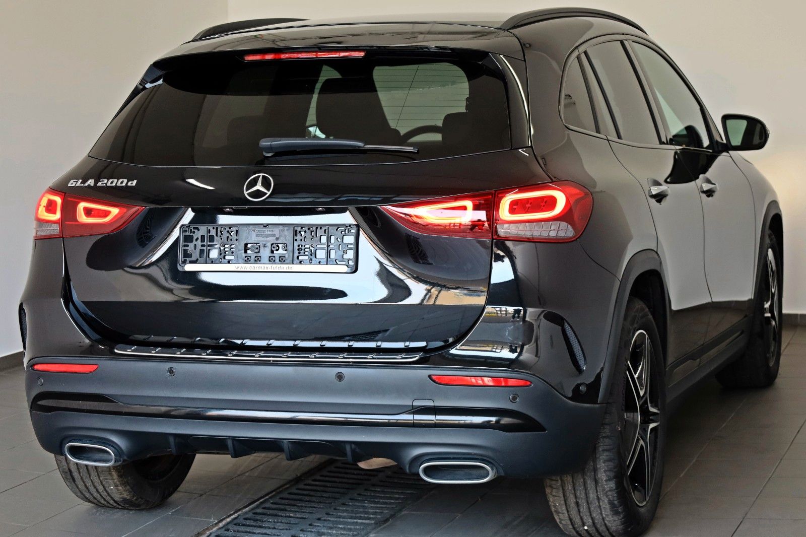 Fahrzeugabbildung Mercedes-Benz GLA 200 AMG, Automatik,Navi,Leder,LED,SHZ