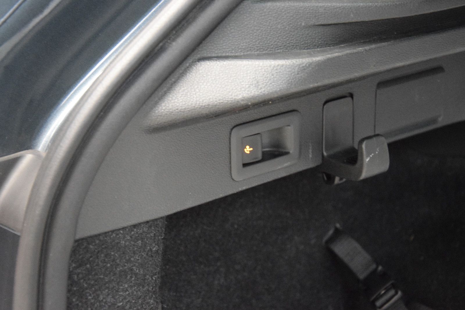 Fahrzeugabbildung SKODA Kamiq Ambition TDI DSG AHK Business Amundsen LED