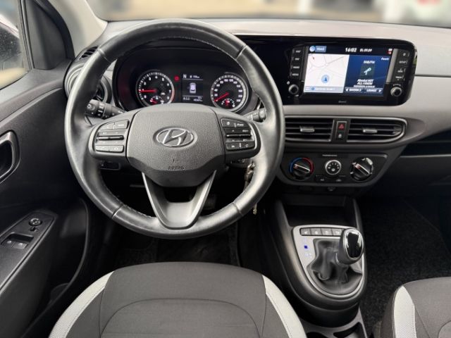 Fahrzeugabbildung Hyundai i10 Trend 1.0 +KLIMA+NAVI+RFK+SHZ+DAB+TEMPOMAT+U