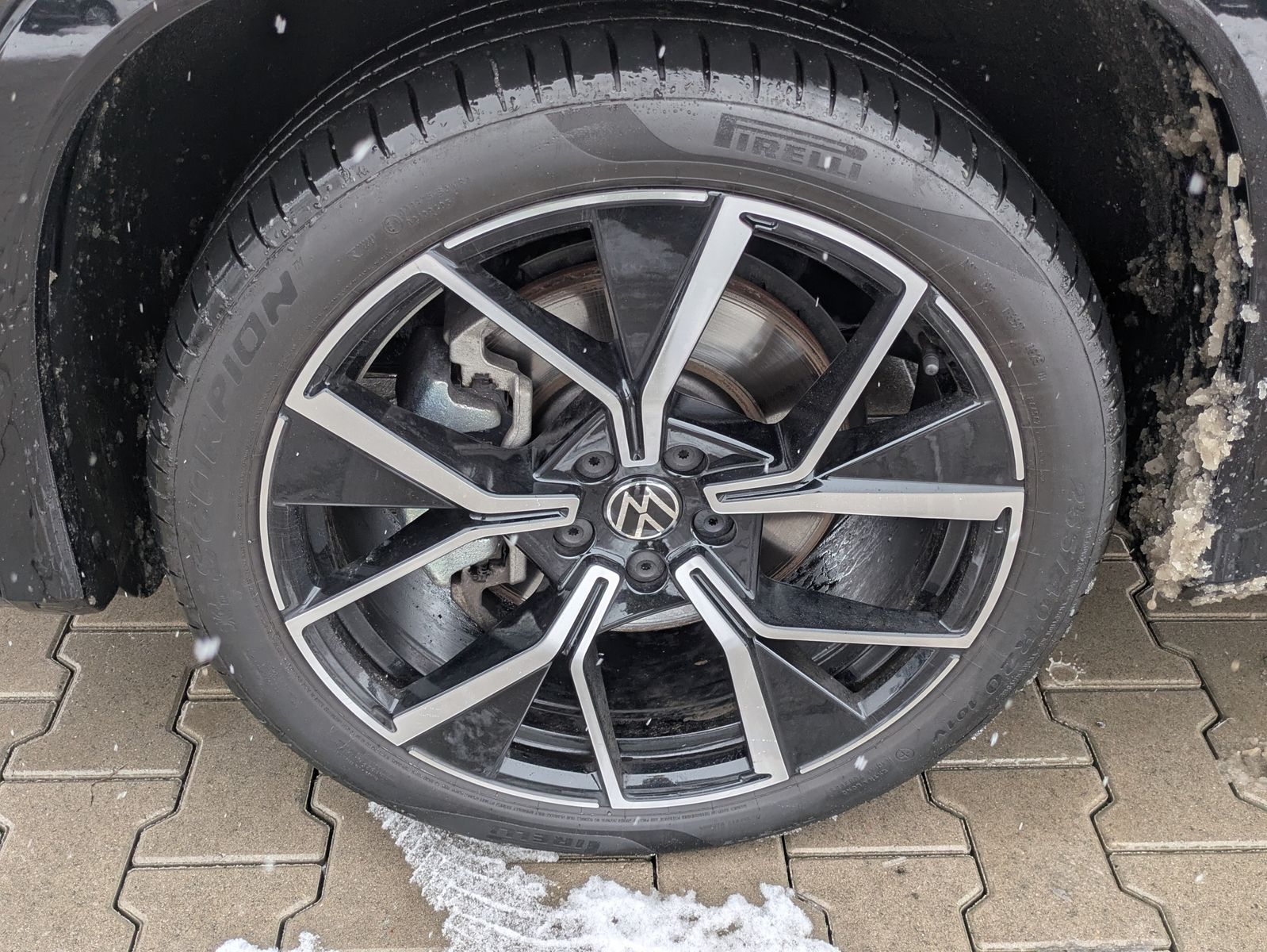 Fahrzeugabbildung Volkswagen Tayron 2.0 TDI 4M R-Line 7Si*MATRIX*AHK*PANO*HUD