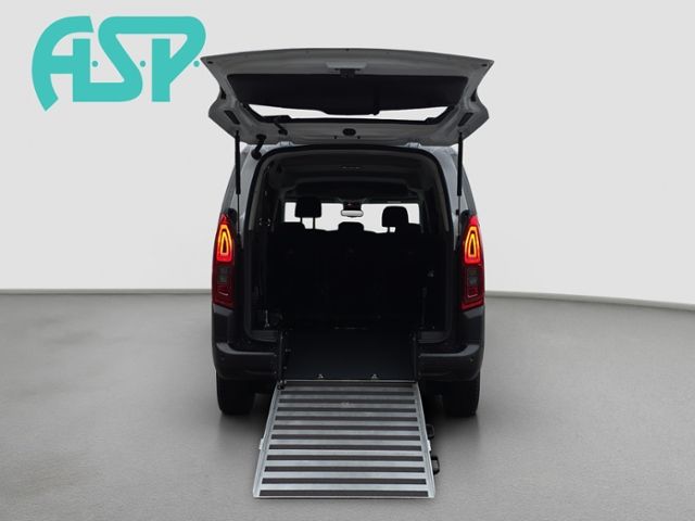 Fahrzeugabbildung Fiat Doblò Kombi L2 XL Länge 2 Rollstuhlrampe