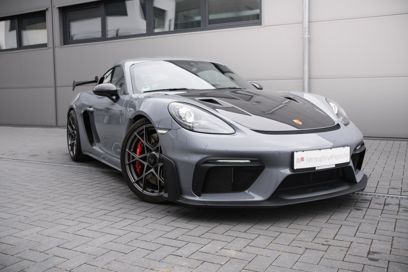 Fahrzeugabbildung Porsche Cayman 718 GT4RS-Lift-Weissach-Paket-BOSE-