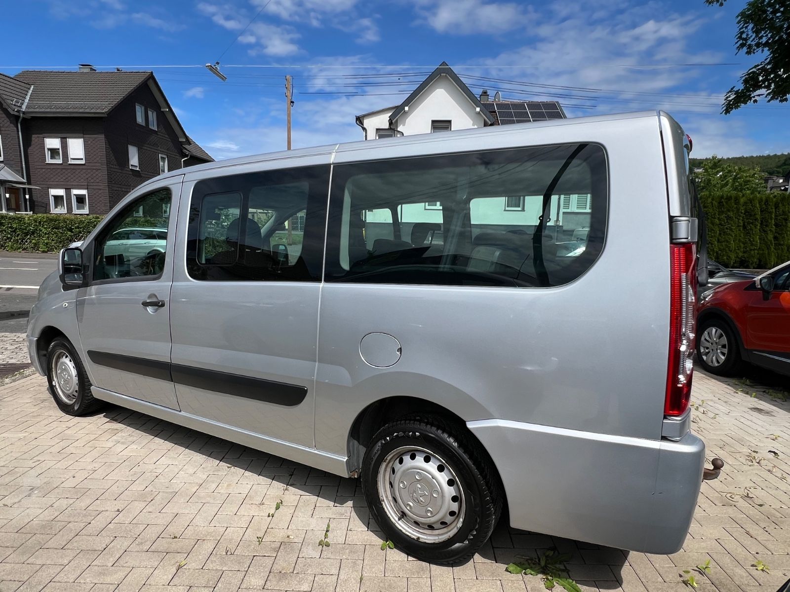 Fahrzeugabbildung Peugeot Expert Tepee L2H1 Active 8.Sitzer