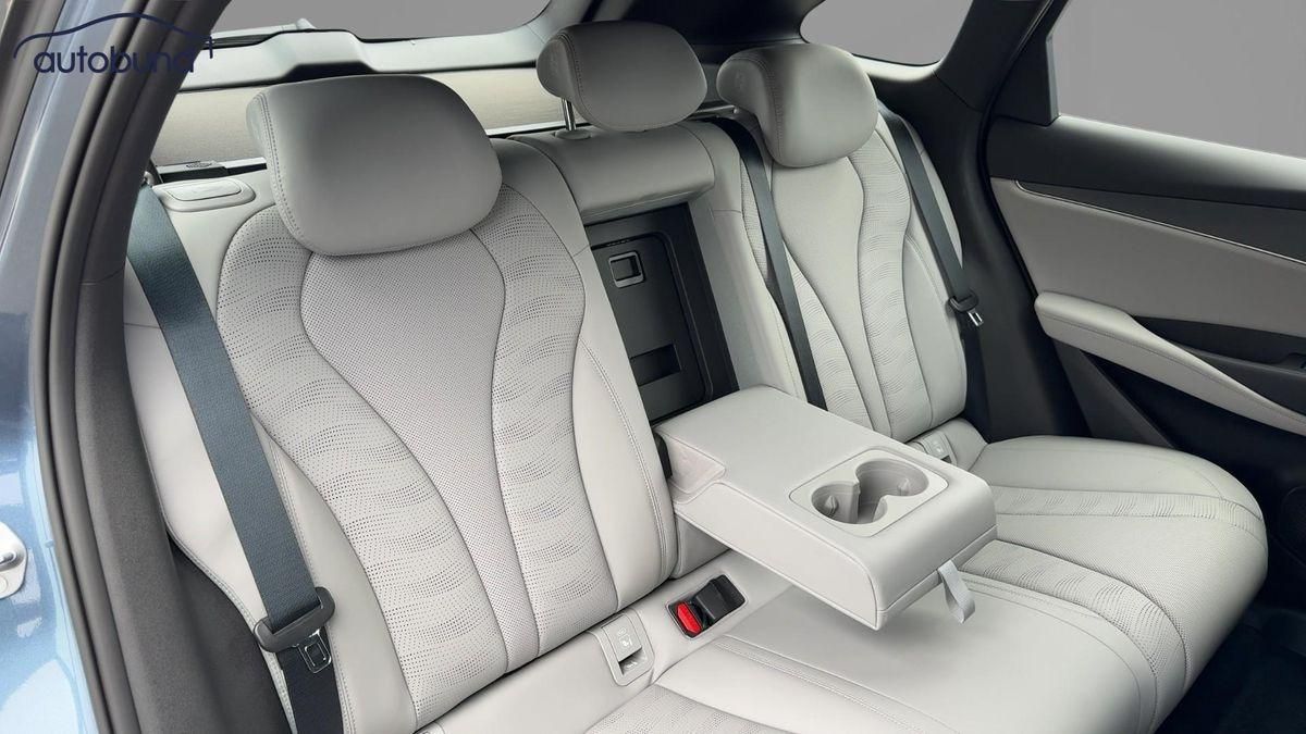 BYD SEAL 6