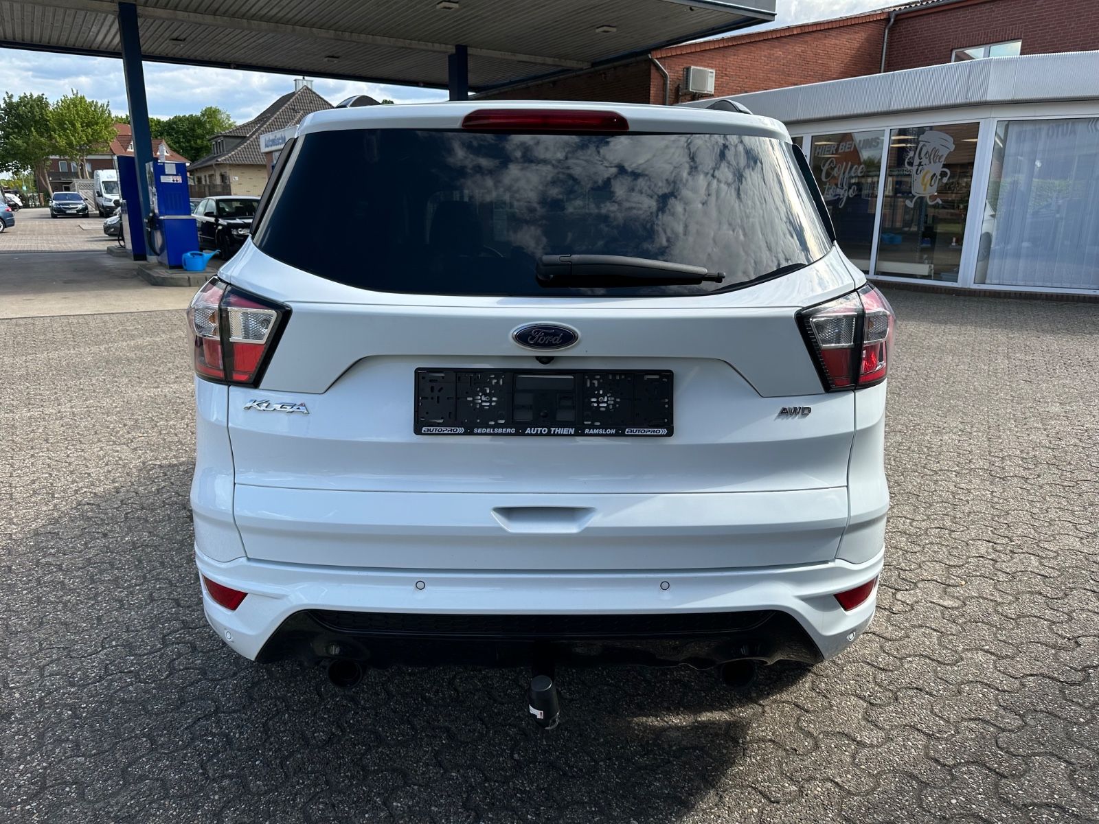 Fahrzeugabbildung Ford Kuga 2.0 TDCi ST-Line 4x4 AHK/BiXenon/Pano/Sound