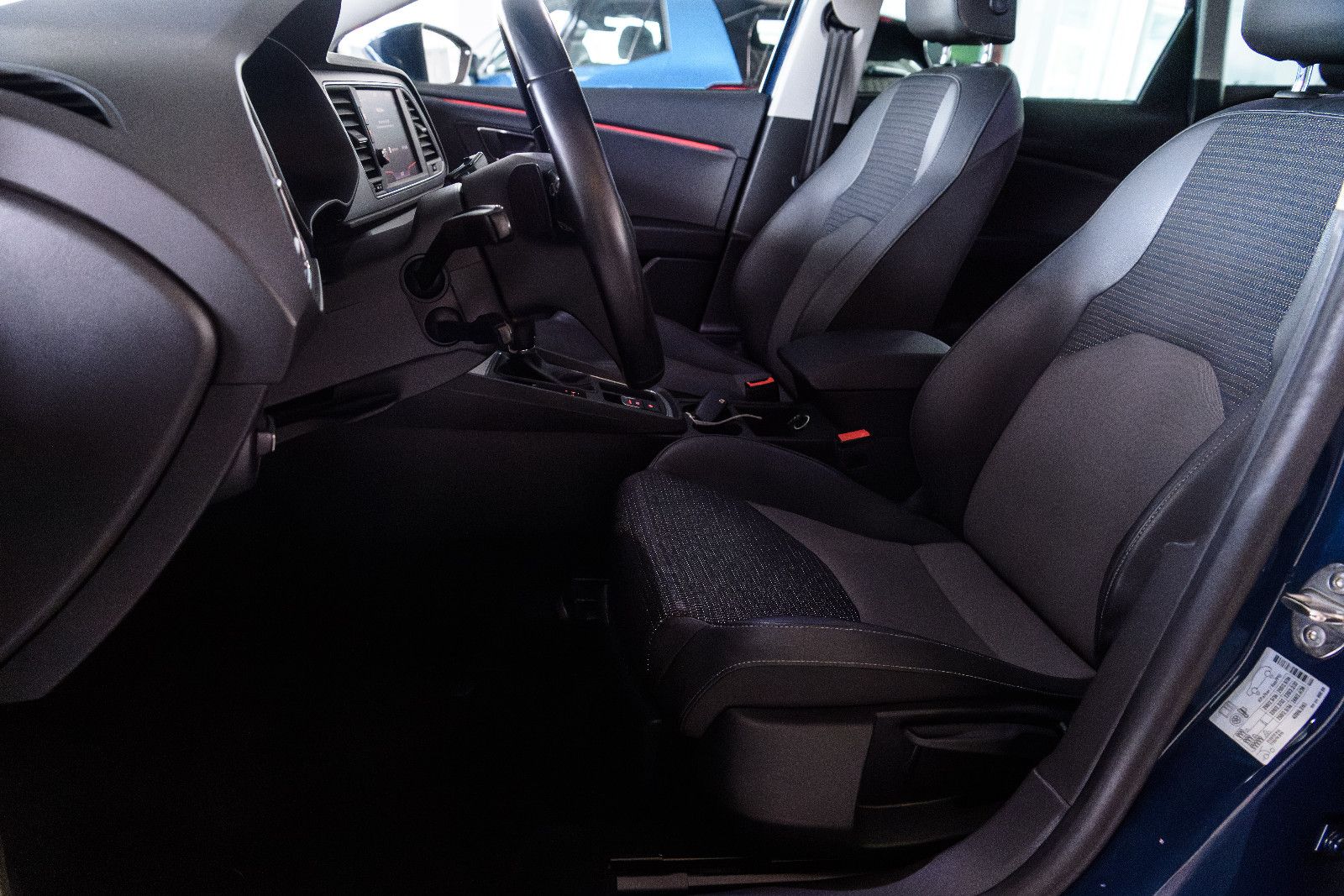 Fahrzeugabbildung SEAT Leon ST Xcellence DSG+Navi+AHK+LED