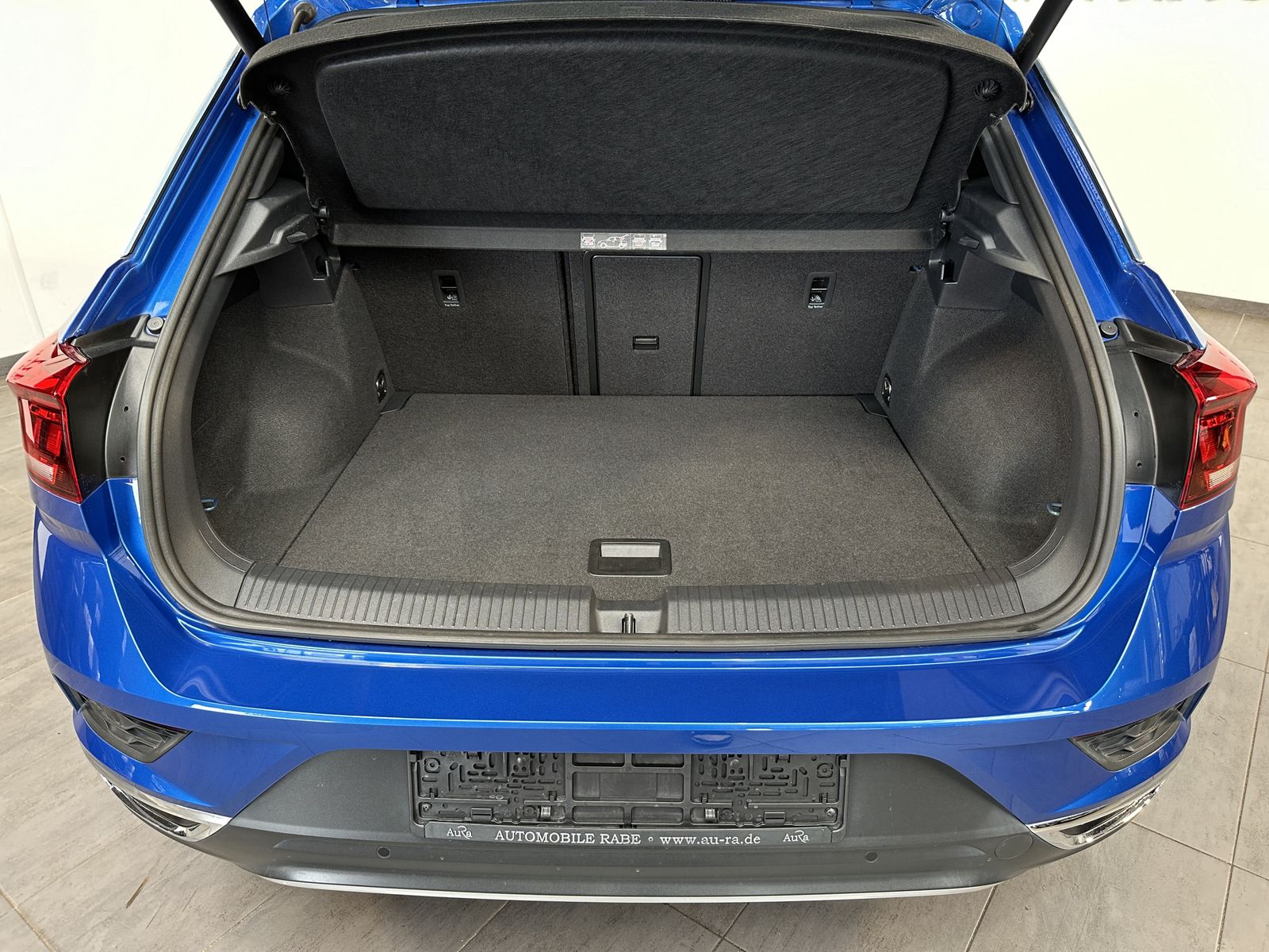 Fahrzeugabbildung Volkswagen T-Roc 2.0 TDI 4M DSG Sport NAV+LED+KAMERA+1HD+PP