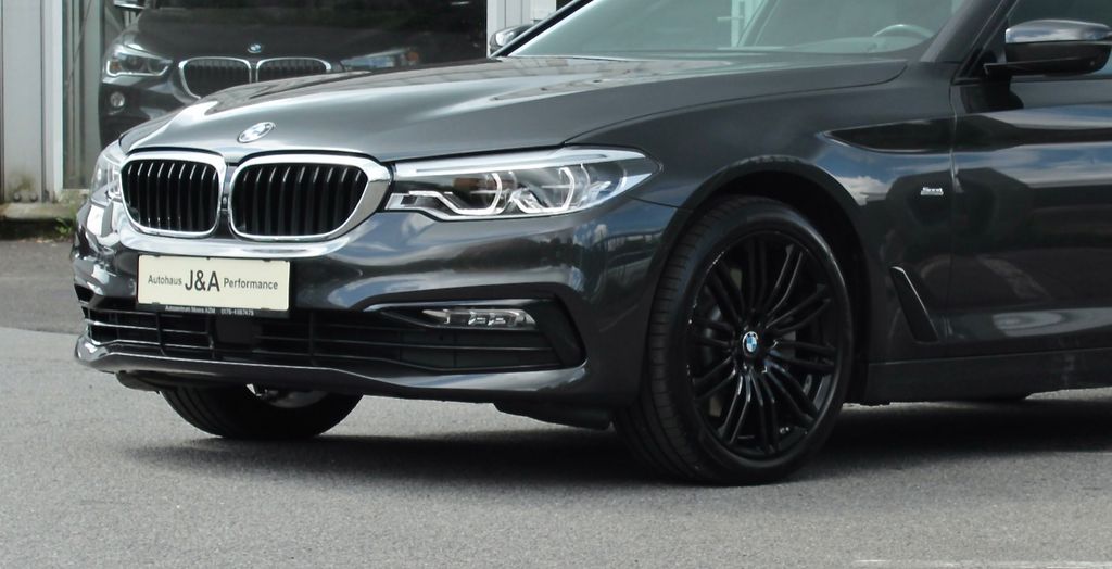 Image of BMW 530