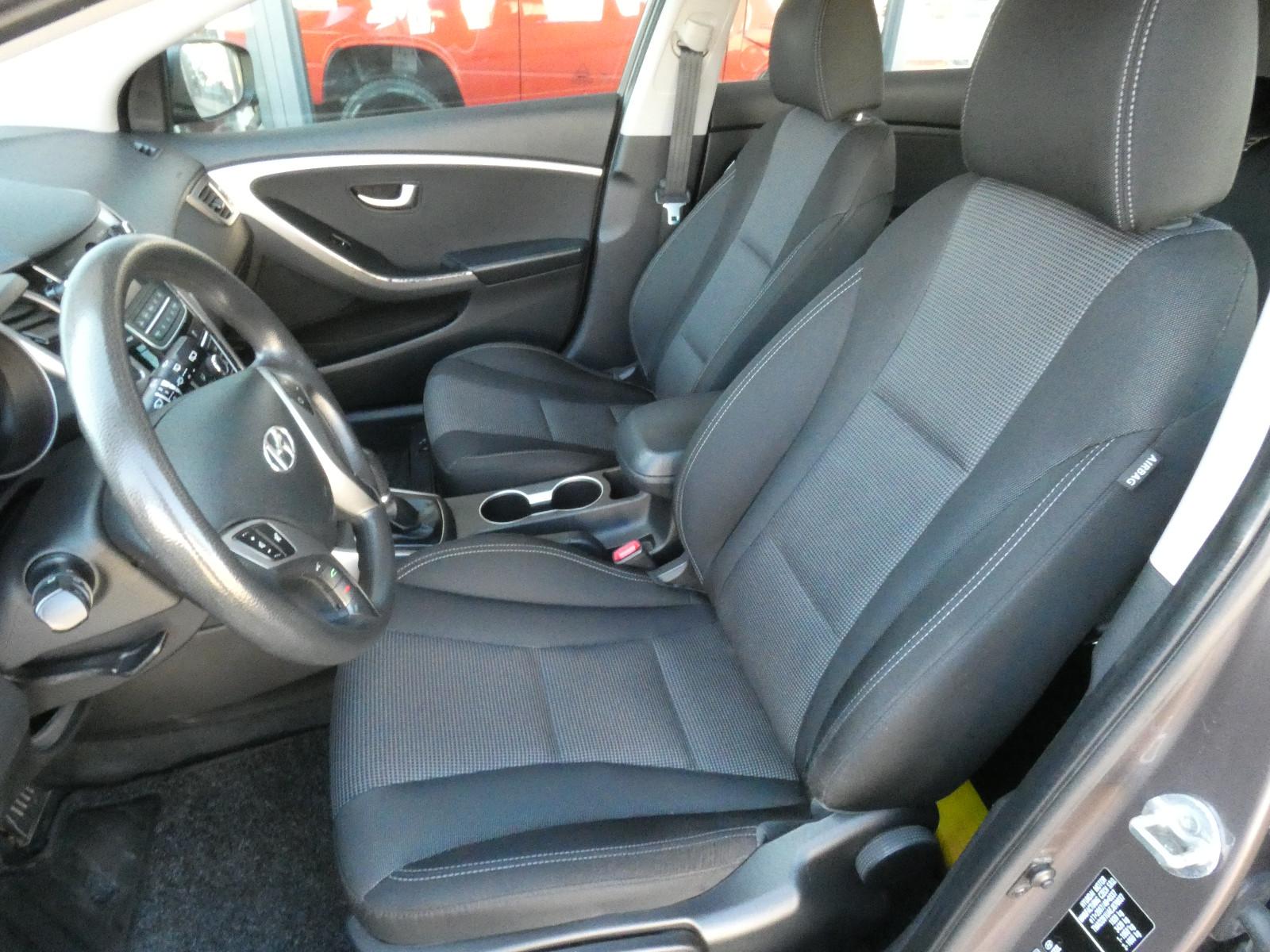 Hyundai i30 2014 — photo 10