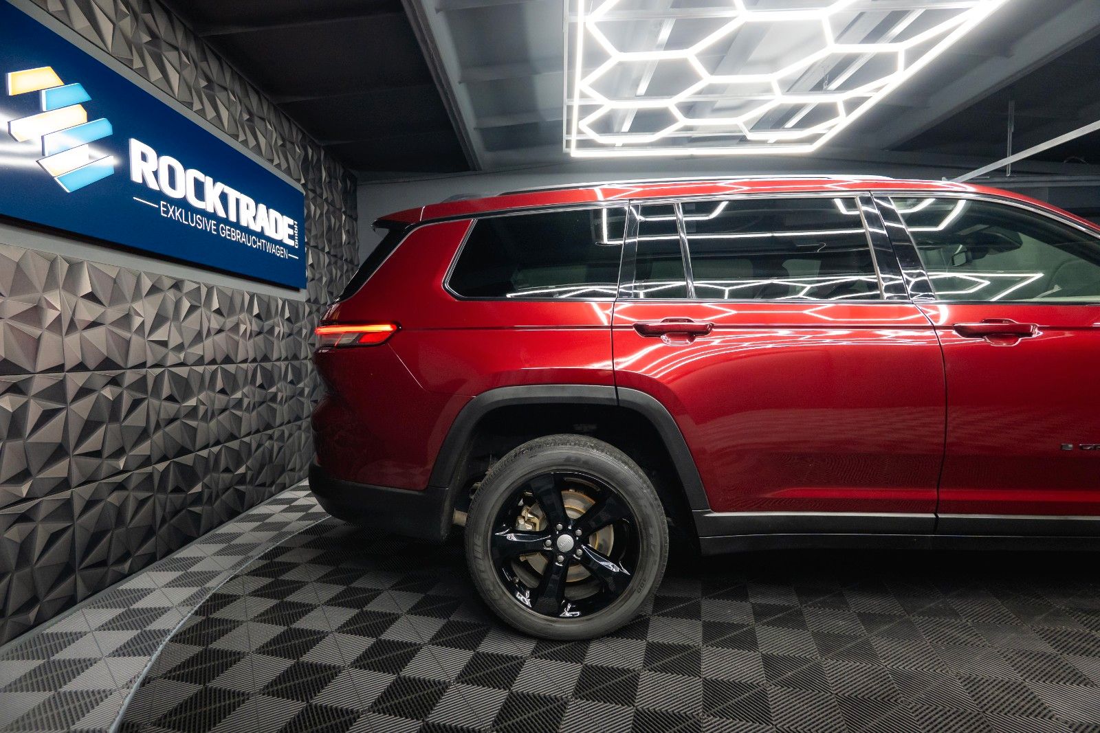 Fahrzeugabbildung Jeep Grand Cherokee 3.6 4x4 Altitude L ACC Kamera 19%