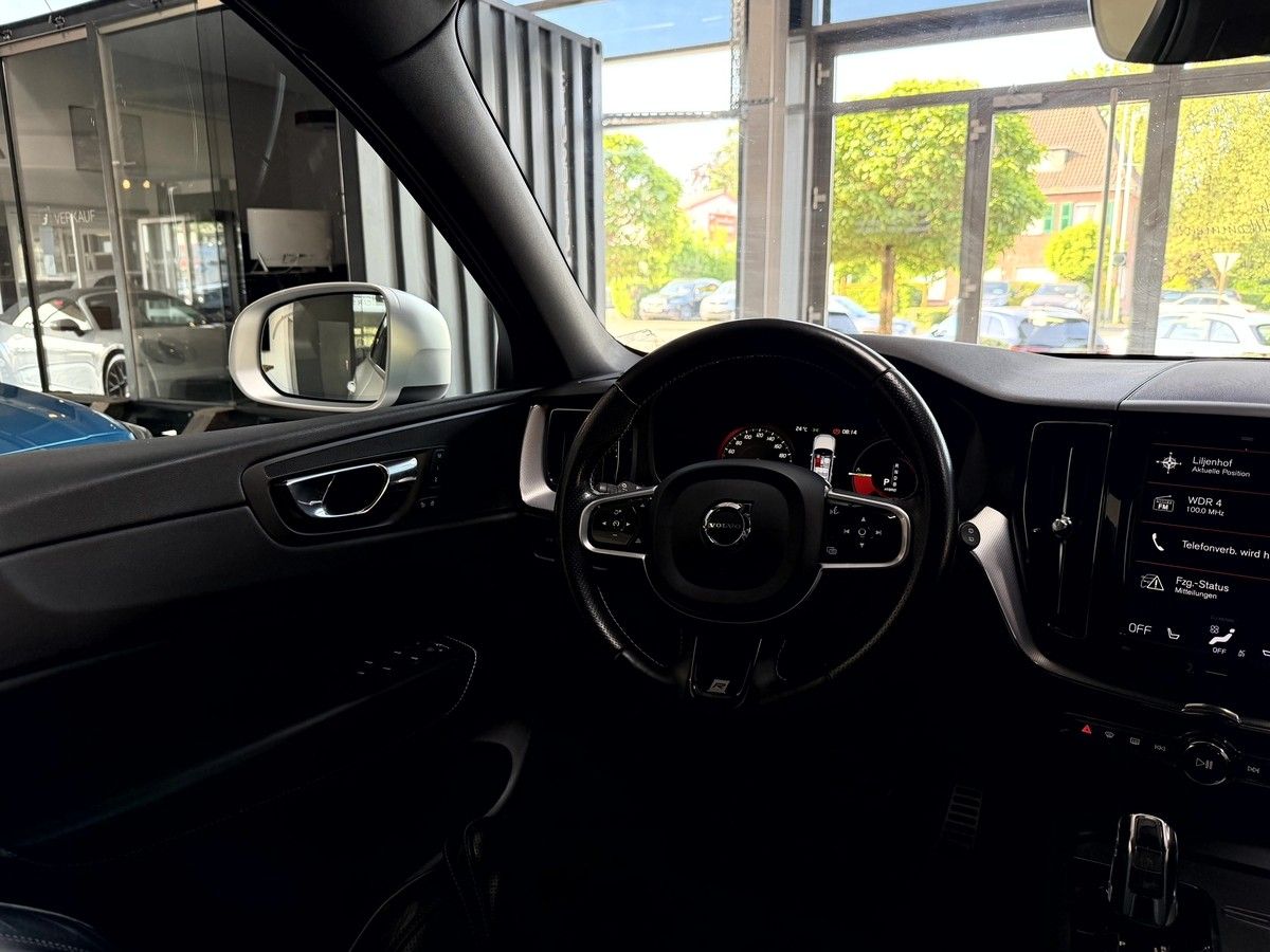 Volvo XC60 T8 AWD R-Design Pano ACC HUD AHK Standhzg foto 14