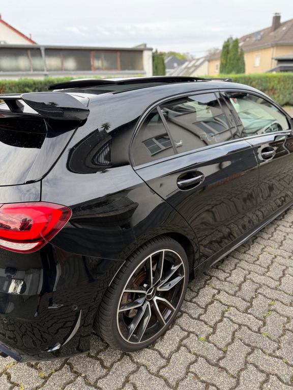 Image of Mercedes-Benz A 35 AMG