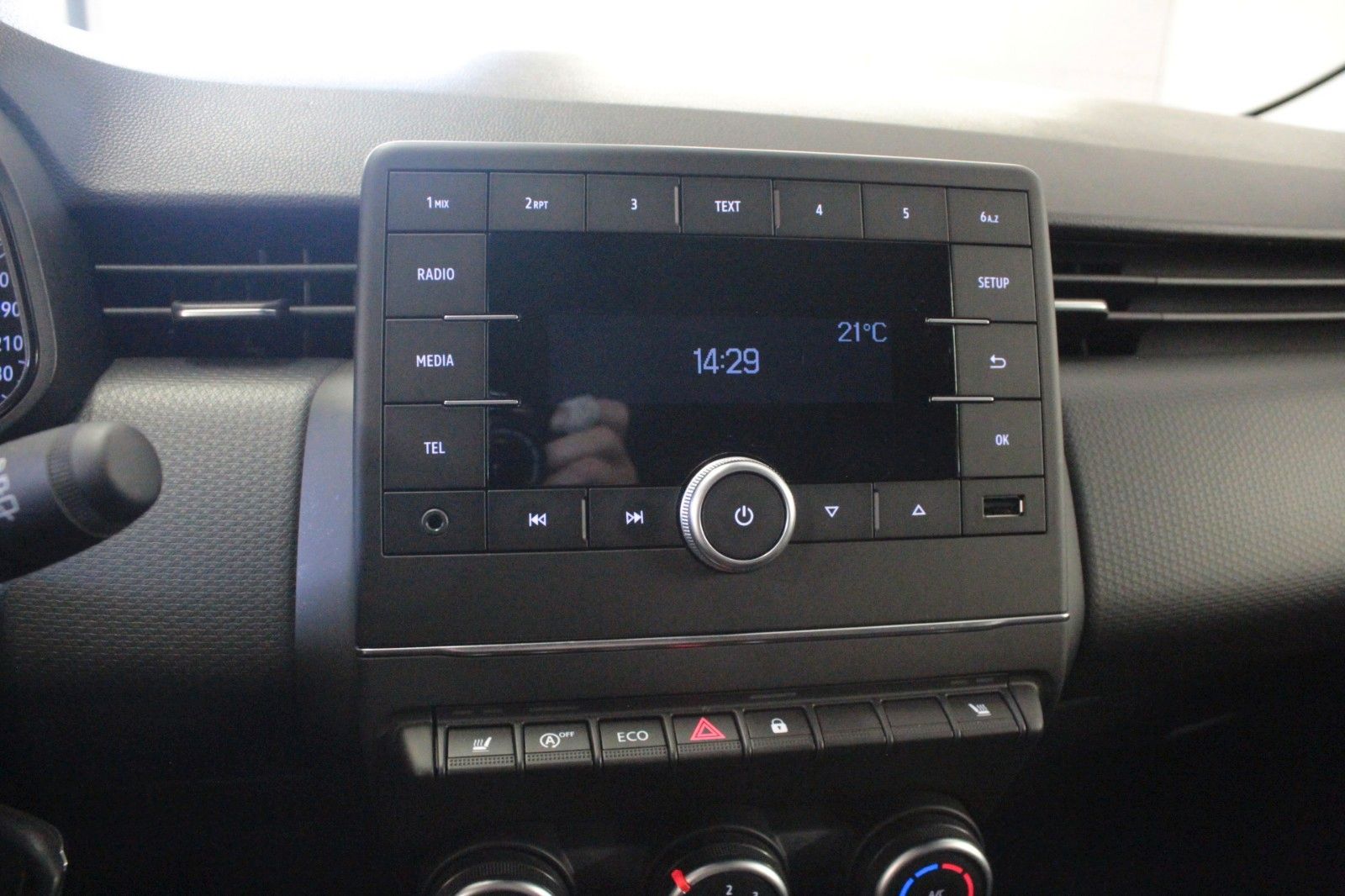 Fahrzeugabbildung Renault Clio TCe 90 Evolution *Style*&*Safety-Paket*