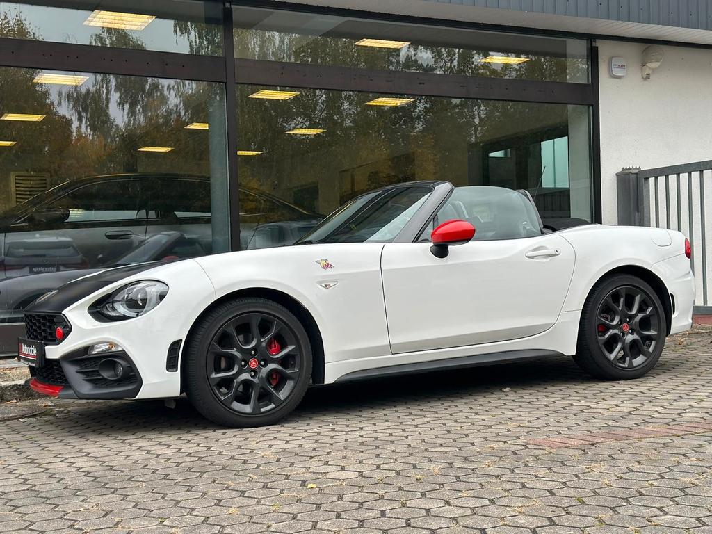 Abarth 124 Spider