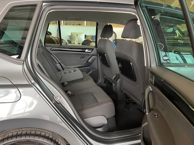 Volkswagen Golf Sportsvan *ACC*NAVI*SZHZ*PDC*KAMERA*