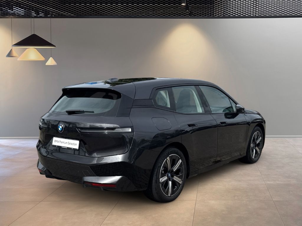BMW iX xDrive 40 AHK Laser Driv.-Assis.-Pro foto 5