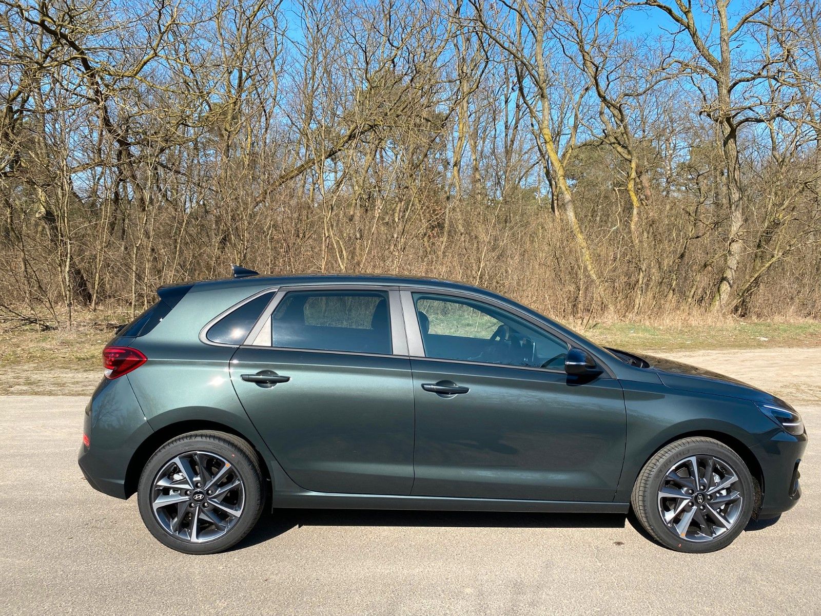 Fahrzeugabbildung Hyundai i30 1.5 T-GDI 48V Advantage *Navi*RFKamera*ACC*