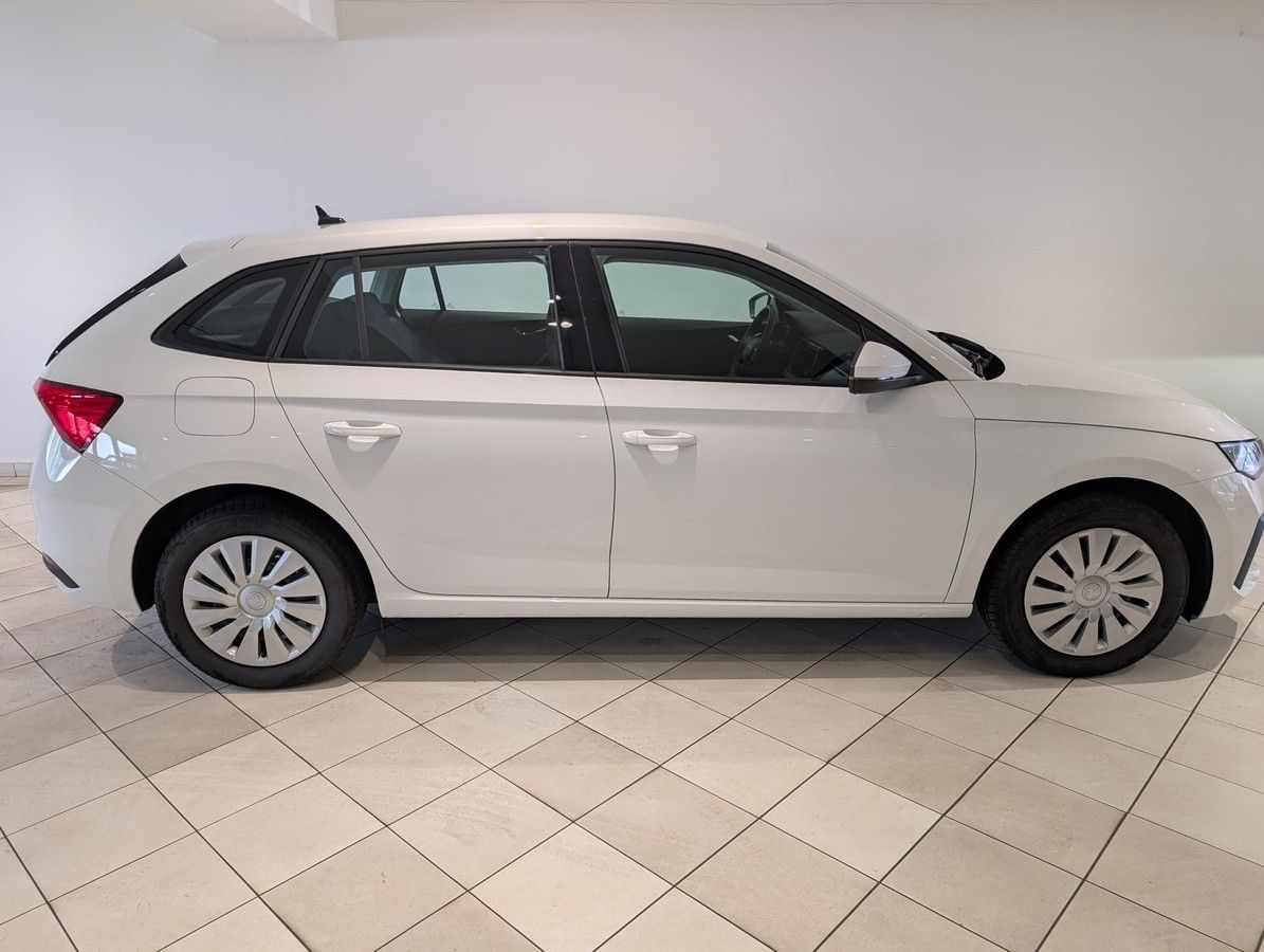 Skoda Scala Selection AHK Garantie 10/2030 imagem 2