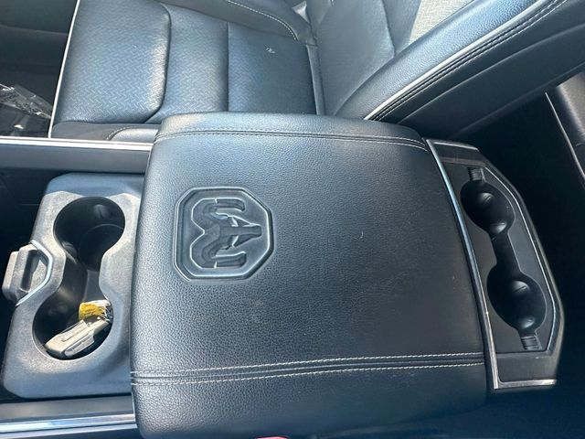 Dodge RAM 1500 Larami4x4 CrewCab unfallfrei im Vorlauf