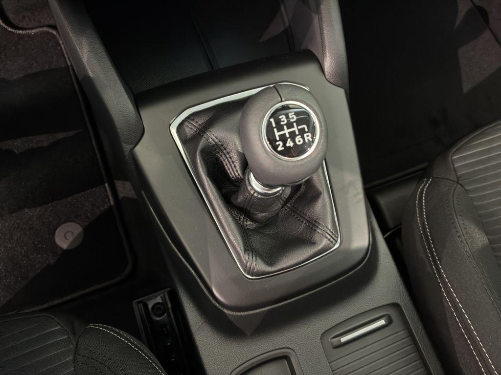 Ford Focus 1.0 EcoBoost Hybrid TITANIUM, миниатюра 15