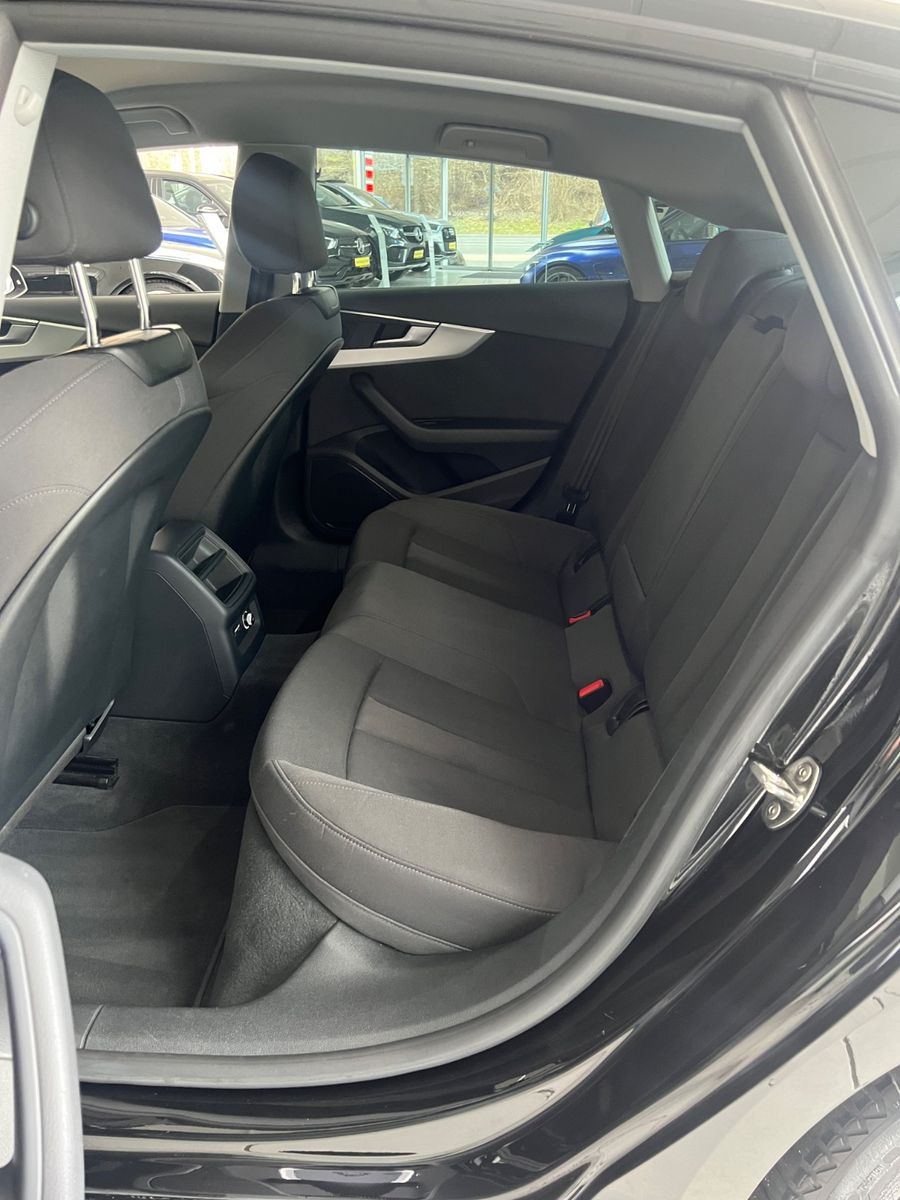 Fahrzeugabbildung Audi A5 Sportback 35 TDI sport Design