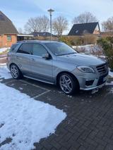 Mercedes-Benz ML 63 AMG 4MATIC AMG - graue Mercedes-Benz ML-Klasse