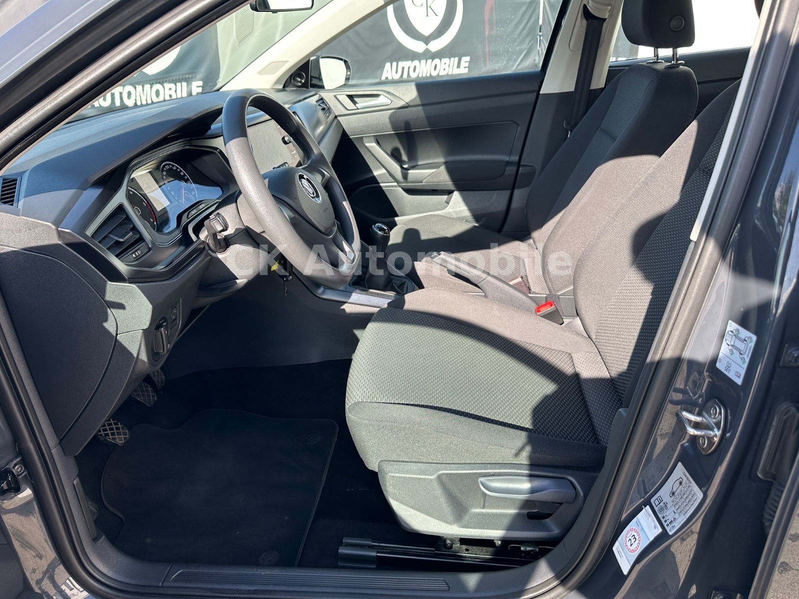 Fahrzeugabbildung Volkswagen Polo VI 1.6 TDi Trendline/Navi/Tempomat/SHZ