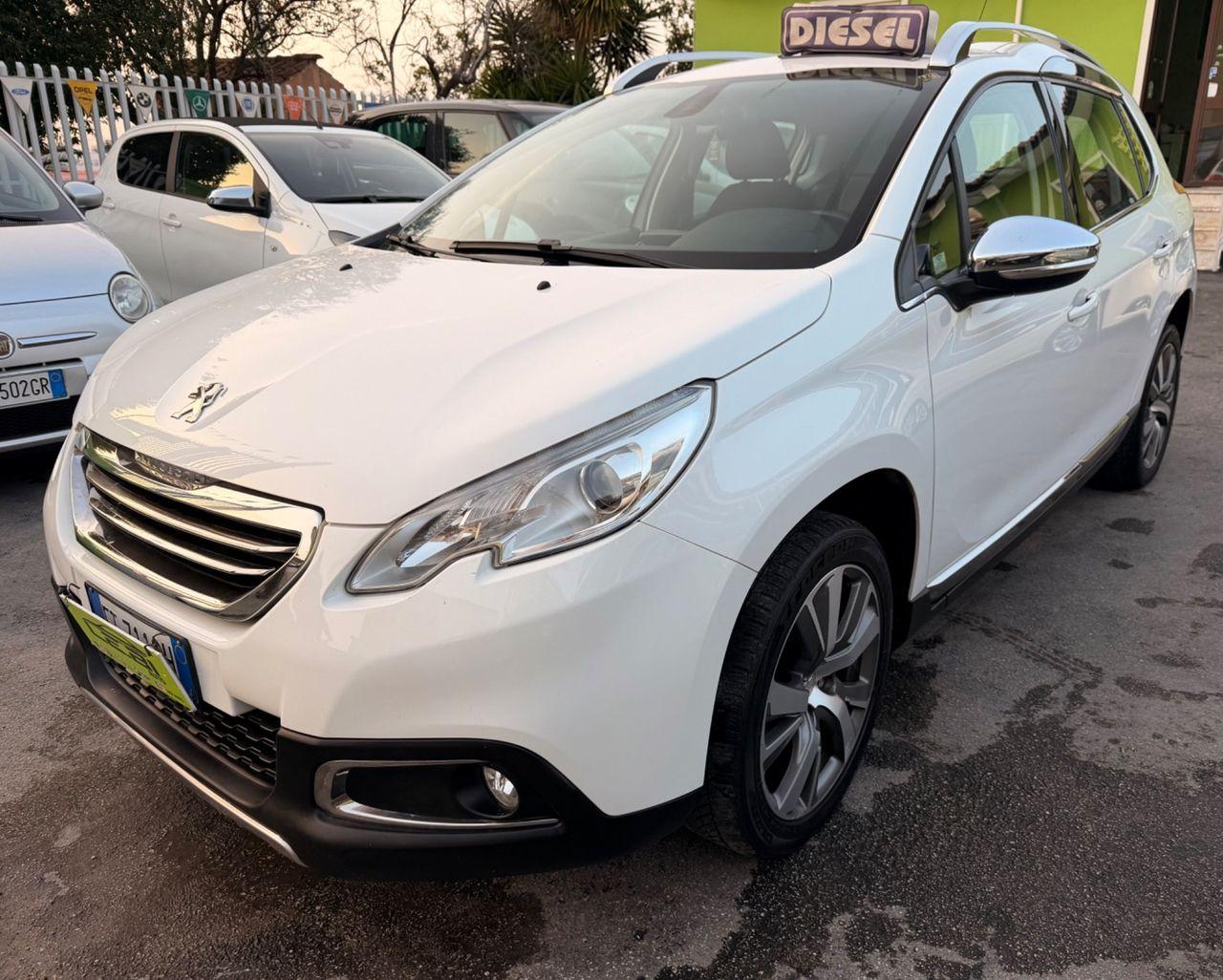 Peugeot 2008 2013 — салон
