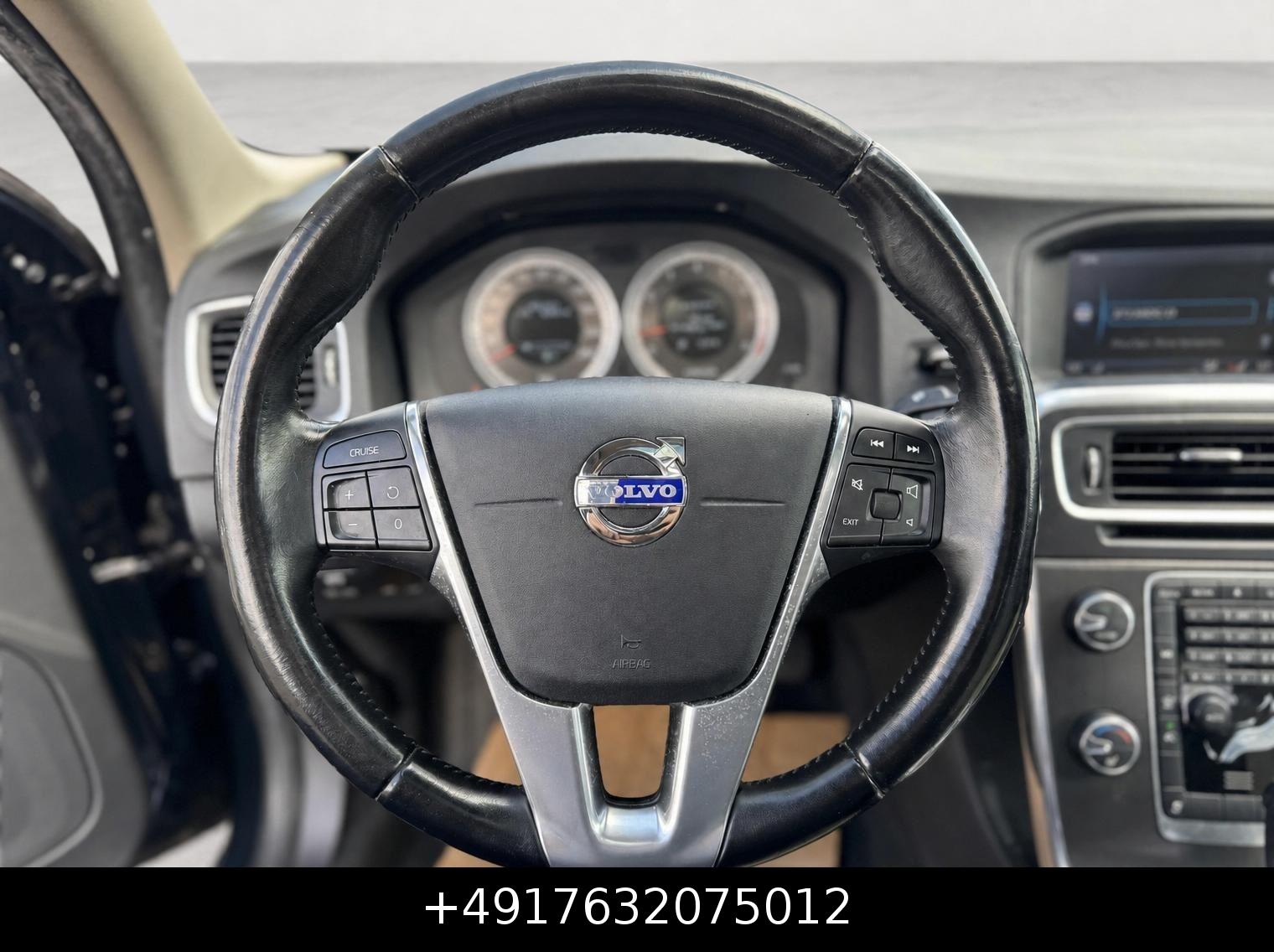 Volvo S60 T5 2.5 Turbo 254 ch BVA – Summum – Cuir – Toit ouvrant – 86 771 km
