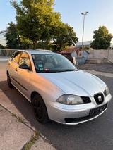 Seat Ibiza 1.4 nur 130.000km, Klimaauto., ... - gebrauchte Seat Ibiza aus dem Jahr 2005