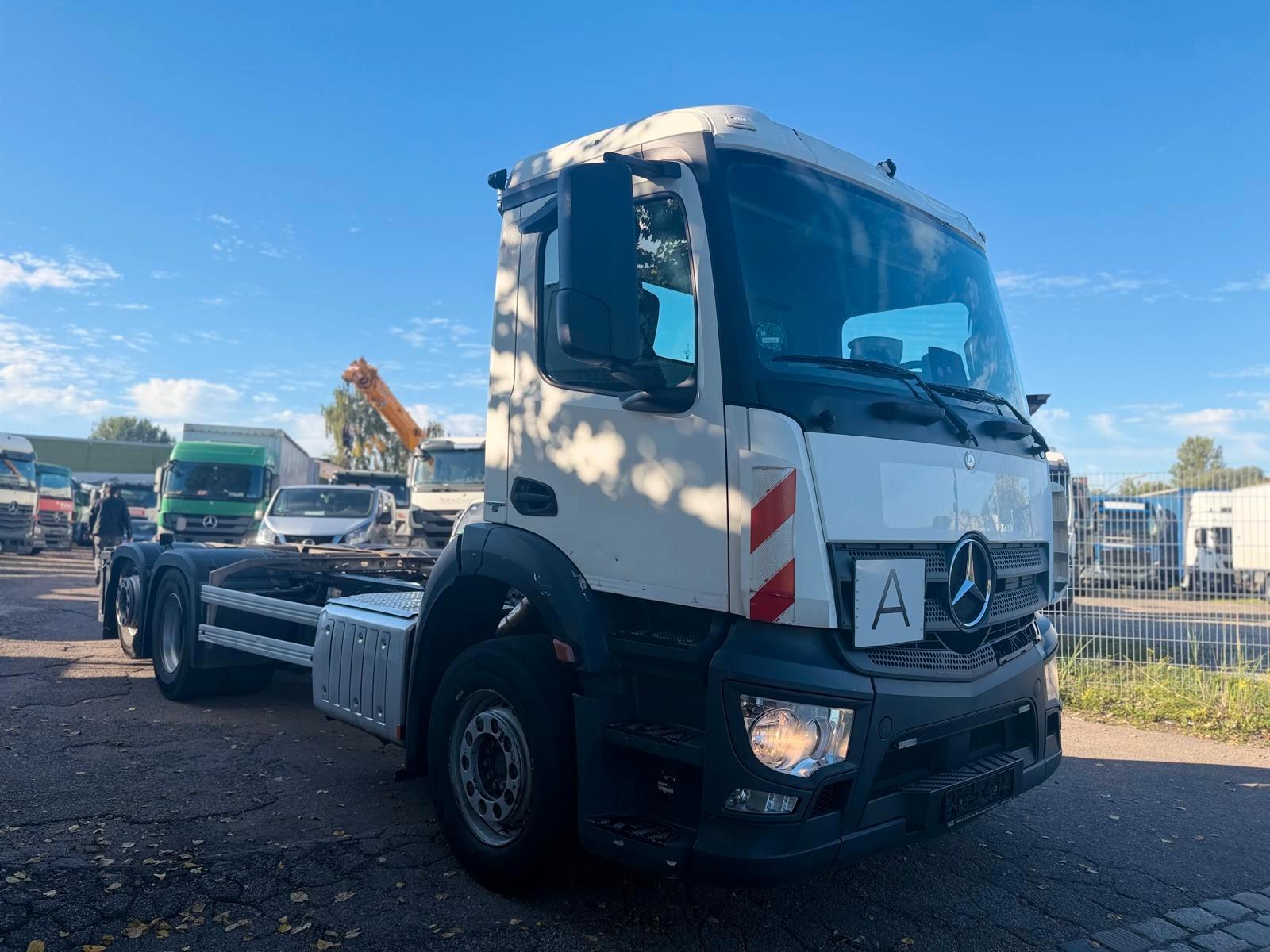 Mercedes-Benz Antos 2533 3-Achser 25XX OM470 6x2 Fg