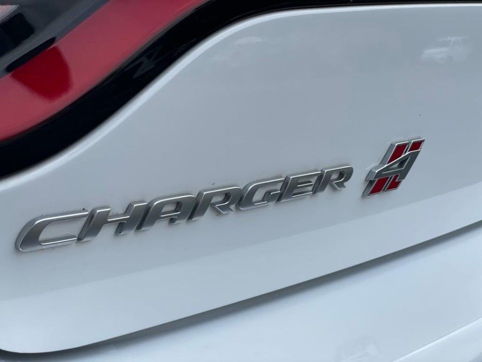 Fahrzeugabbildung Dodge Charger 18er GT 4x4 Sitzlüftung Memory Sitze