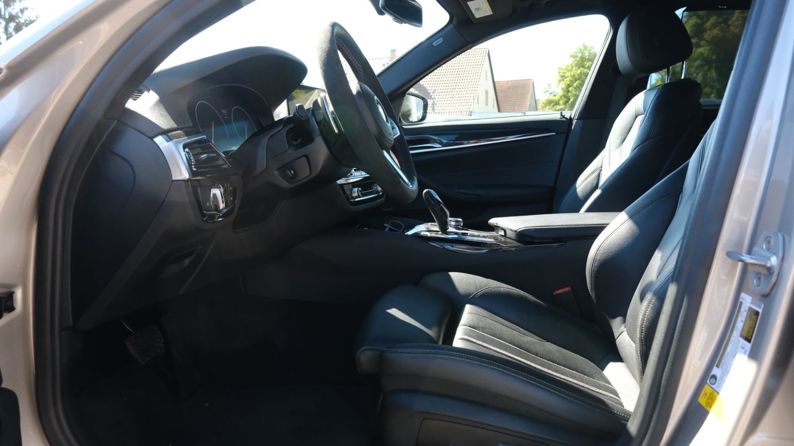 BMW 540i  M.pak M-Perf  Lci Lacer Look foto 17