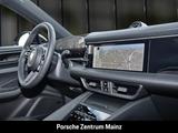 Porsche Macan 4 Surround-View Luftfederung Sitzbelüftung - rote Porsche Macan