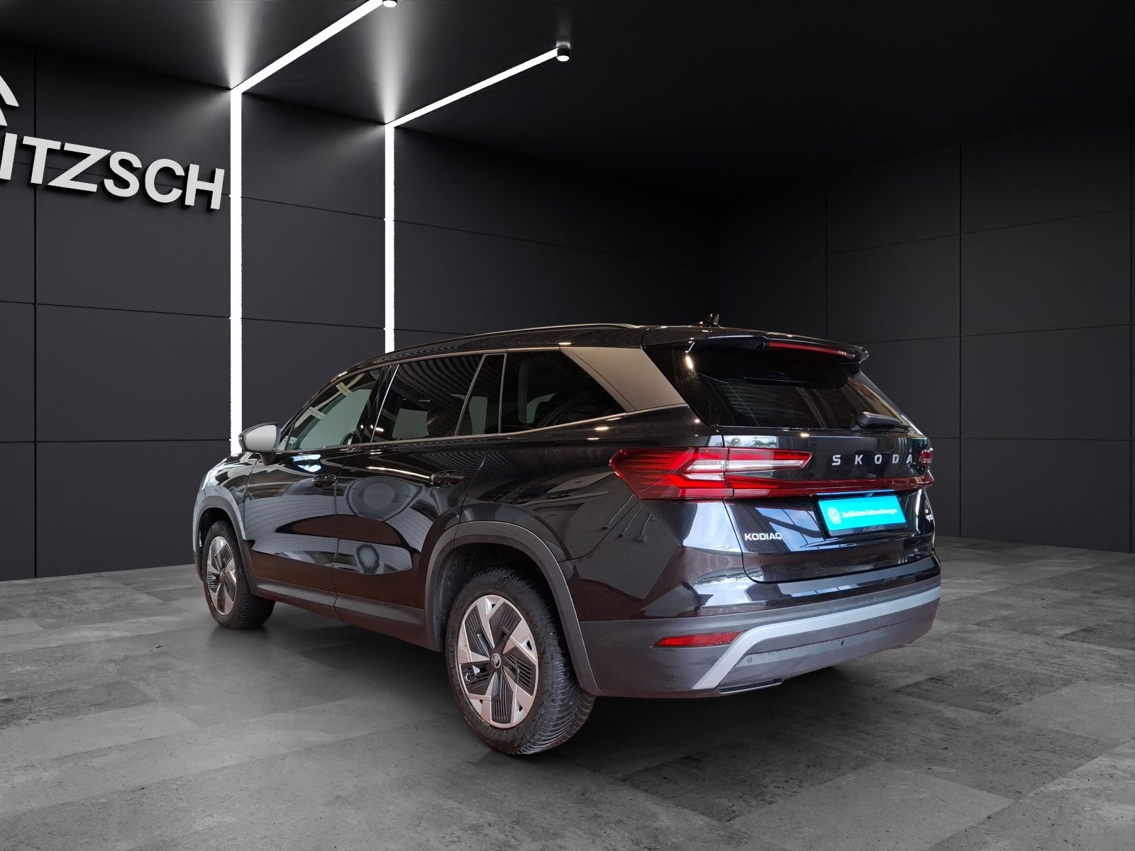 Fahrzeugabbildung SKODA Kodiaq TSI Selection DSG 4x4 7-Si Matrix AHK Nav