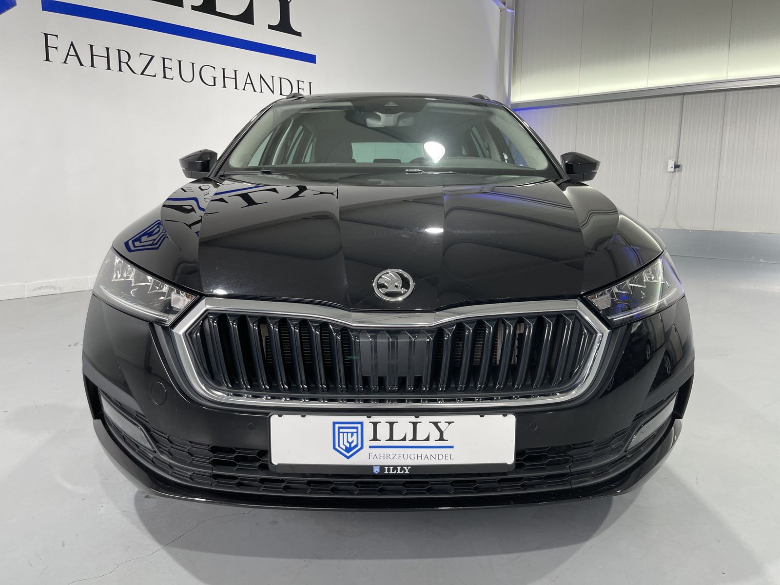Fahrzeugabbildung SKODA Octavia Ambition 2.0 TDI*AHK*LED*ACC*